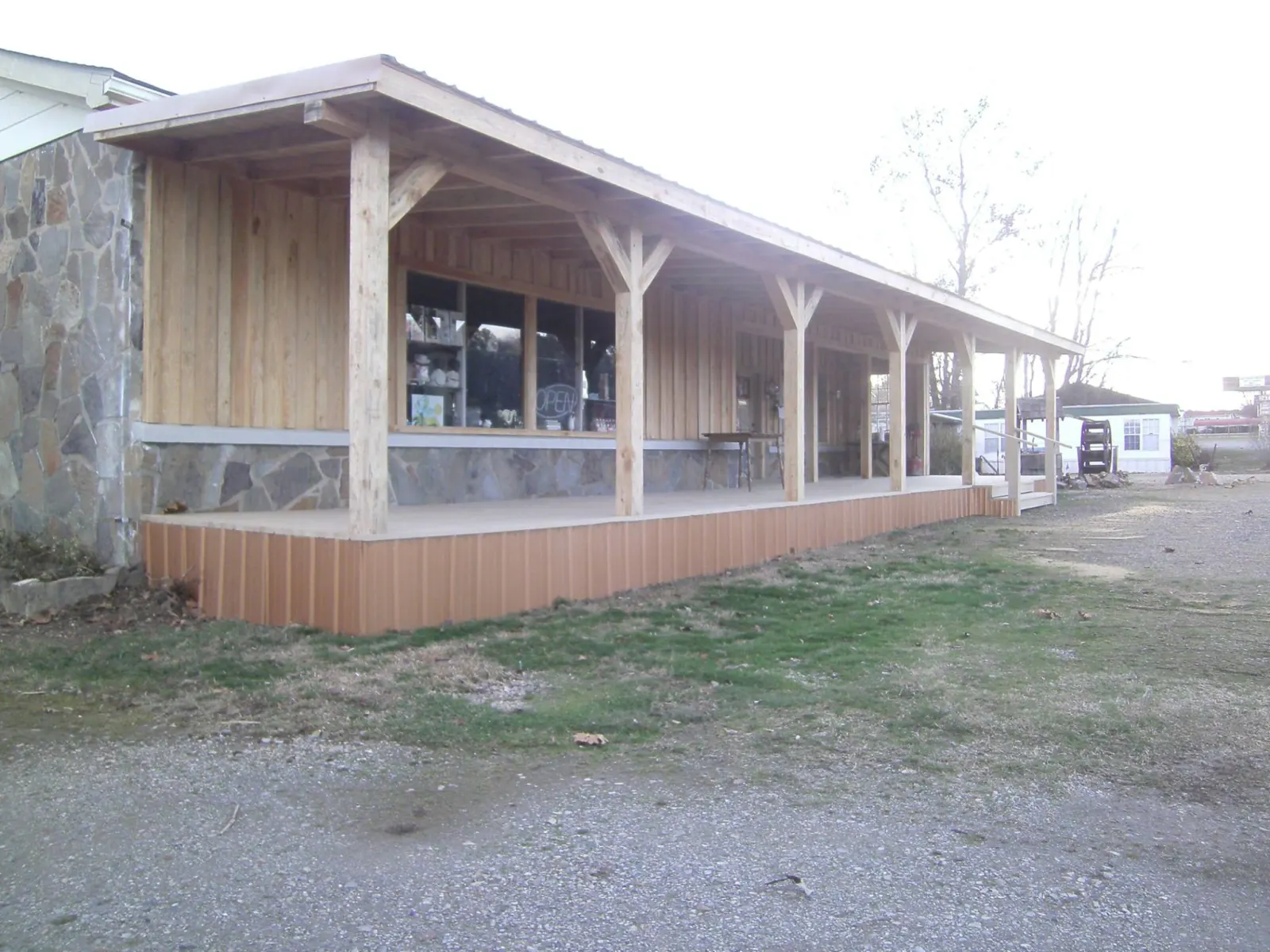Front view of Marilyn's Old Country Store